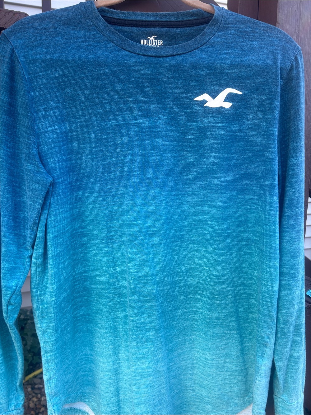 Hollister Women’s M Teal to Royal Blue Ombre Long-Sleeve